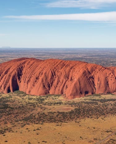 Uluru (früher Ayers Rock) im Outback Australiens.