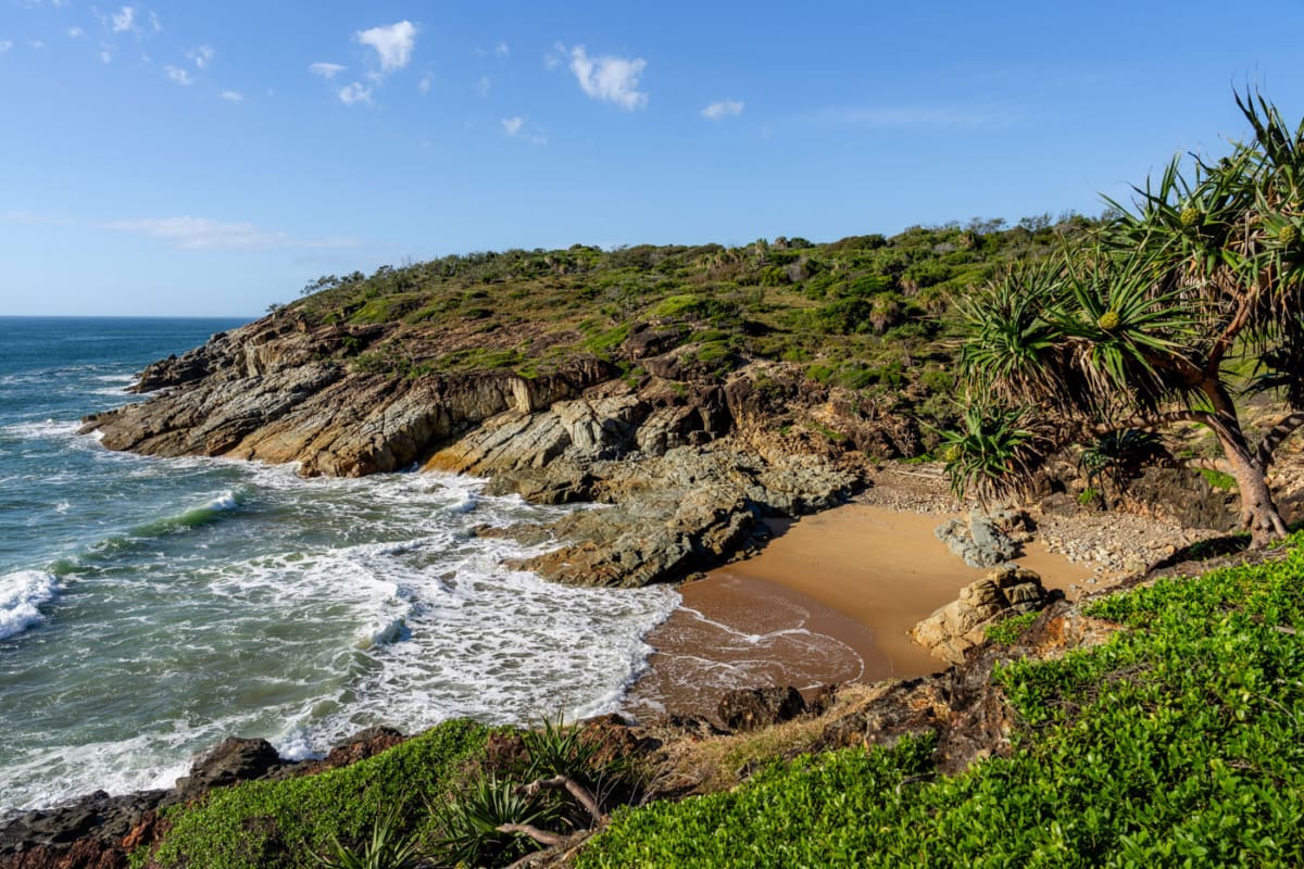 1770: Bustard Bay Lookout und Blick auf Strand bei Flut