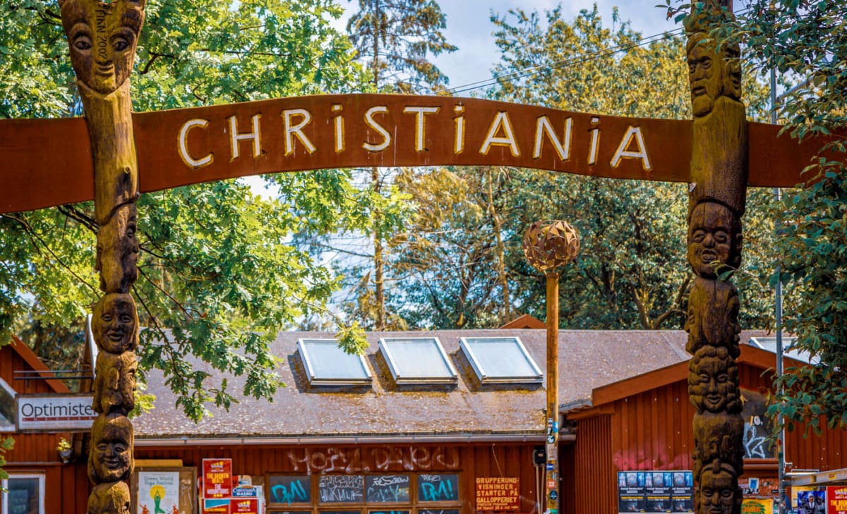 Eingang Schild Christiania in Kopenhagen