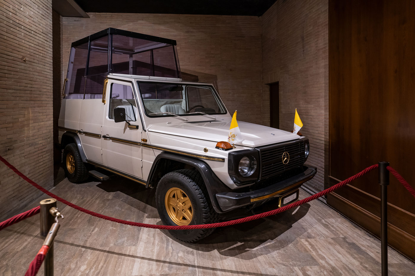 Papa Mobil in den Vatikanischen Museen in Rom