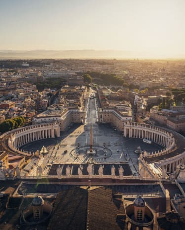 Vatikan Rom Sehenswürdigkeiten besichtigen: Blick von der Kuppel und Terrasse des Petersdom im Vatikan
