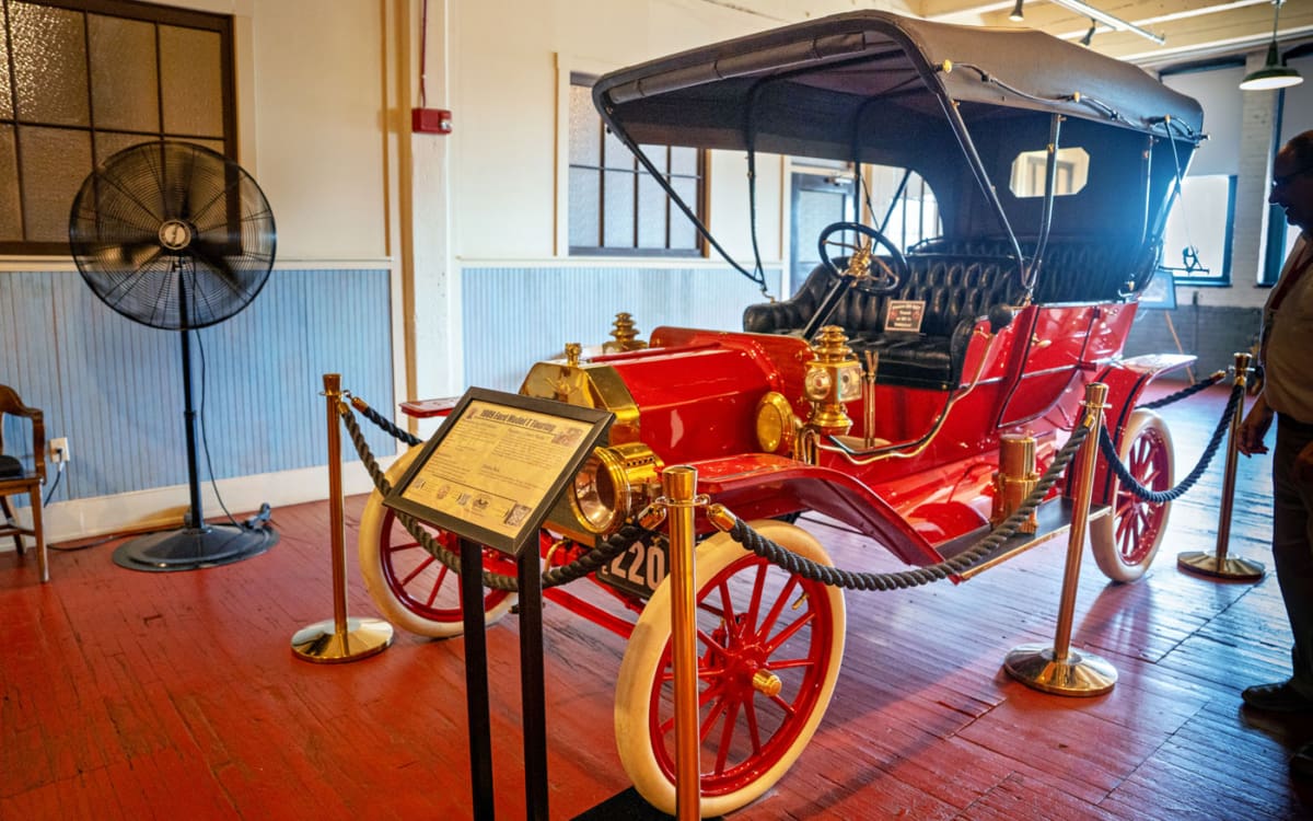 Eines des letzten Model T Exemplare steht hier