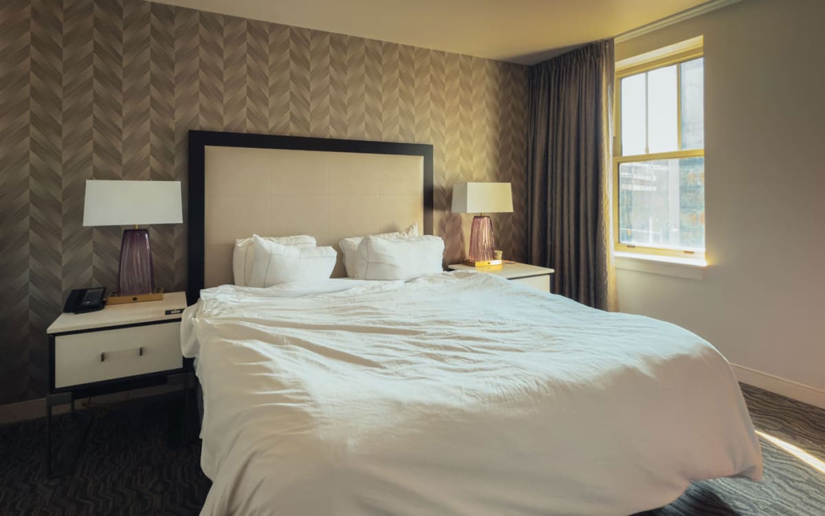 Mein Zimmer im DoubleTree Suites by Hilton Detroit Downtown – Fort Shelby