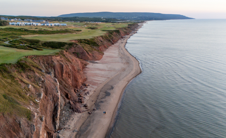 Strandspaziergang am Inverness Beach schönster Strand in Nova Scotia