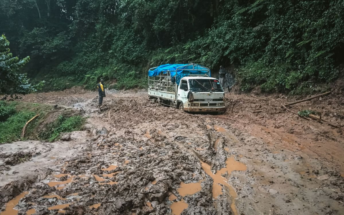 Gorilla Trekking Uganda: Straße Ruhija Buhoma
