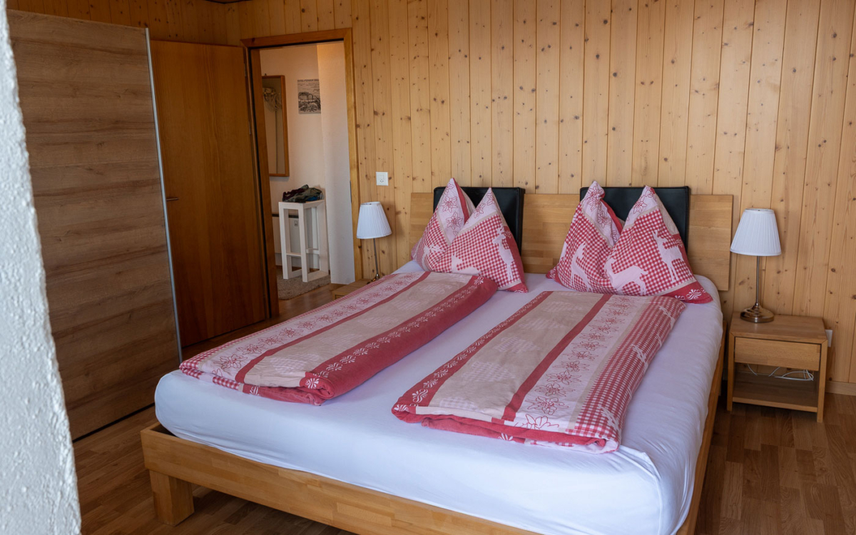 Das Doppelzimmer im Chalet Hotel Belalp