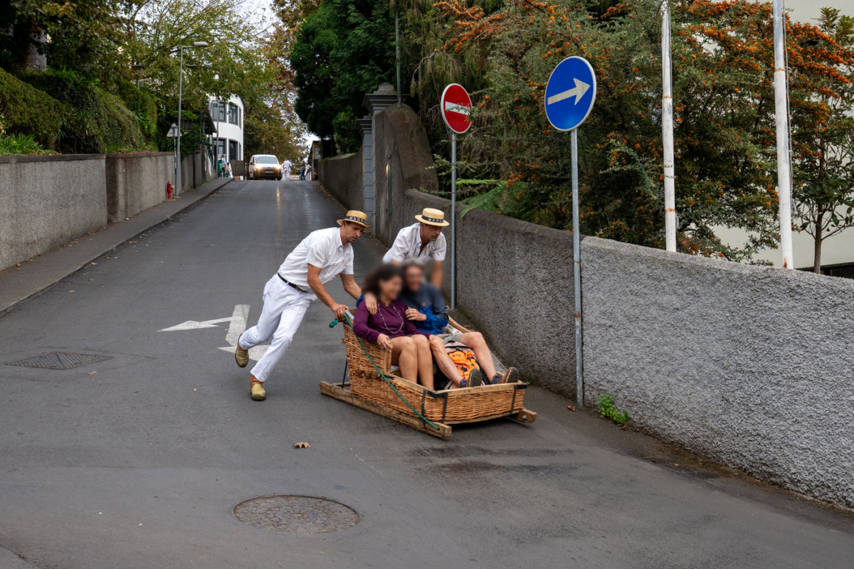 Korbschlittenfahrt von Monte nach Funchal