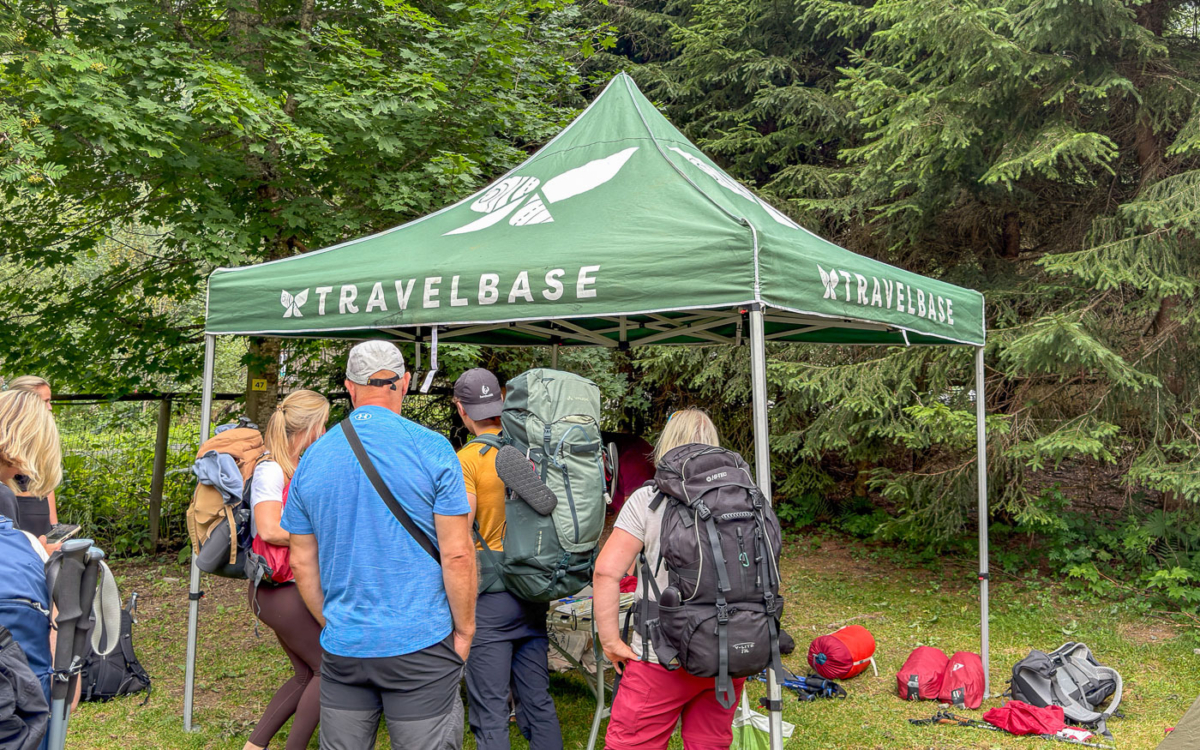 Anmelden am Start unseres Mont Blanc Trail mit Travelbase.