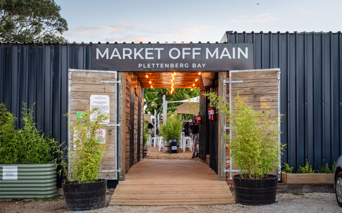Market off Main in Plettenberg Bay in der Main Street