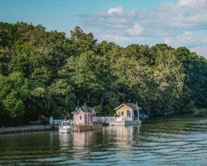 Bunte Saunahäuser in Ruissalo Turku