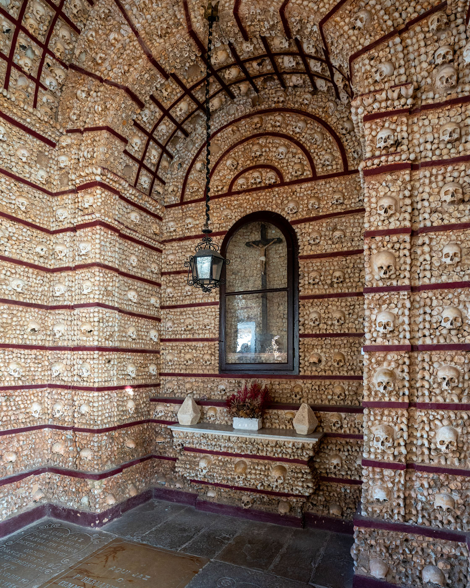 Capela dos Ossos in Faro – die Knochenkapelle