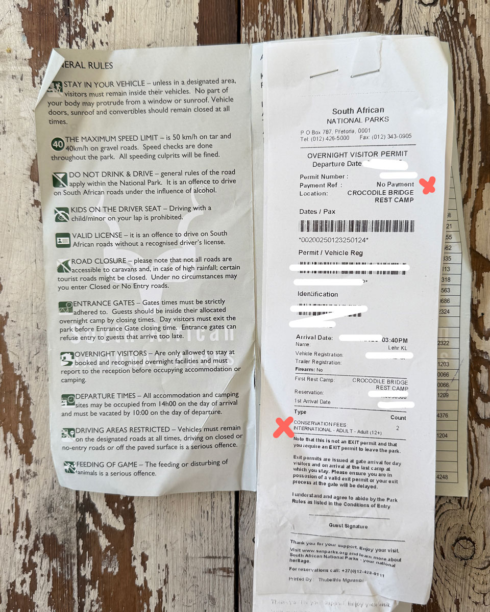 Rechnung und Registrierung im Krüger Nationalpark Eingang, wichtig: Conservation Fee mit Wild Card wird nicht berechnet